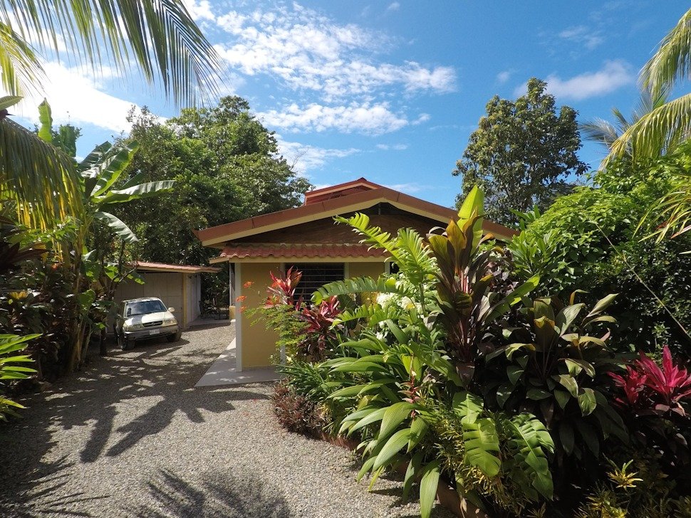 0.8 ACRES - 2 Bedroom Home With Pool In The Center Of Ojochal ...