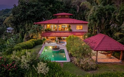 6 ACRES – 5 Bedroom Private Family Home With Stunning Sunset And Ocean View!!!