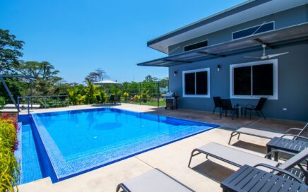 CASA 5- 3 Bedrooms, 5 Min from Marino Ballena National Park!!!!