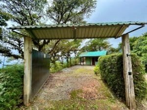 Charming cabin with ocean and valley views near Dominical, Costa Rica.