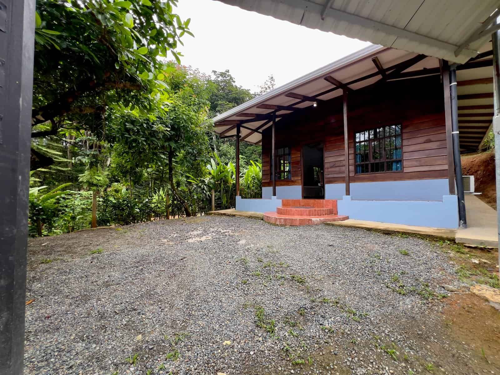 Affordable Wodden Cabin, Costa Rica - Dominical Real Estate