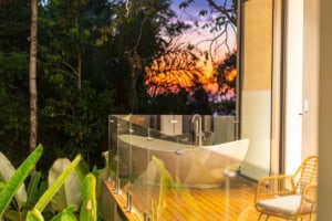 Tropical luxury home with ocean view, infinity pool, and outdoor balcony in Dominical.
