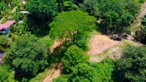Build-ready 1.8-acre land with easy access and stunning mountain views in Dominical.