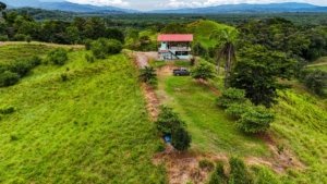 Private jungle estate with building platforms and mountain views in Dominical.