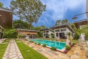 Turnkey 5-bedroom villa with pool and landscaped courtyard in Dominical, Costa Rica.